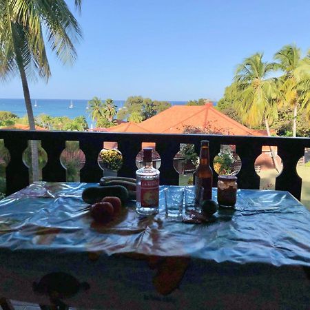 Case Coco A Sainte Anne Avec Wifi Vue Mer Kültér fotó